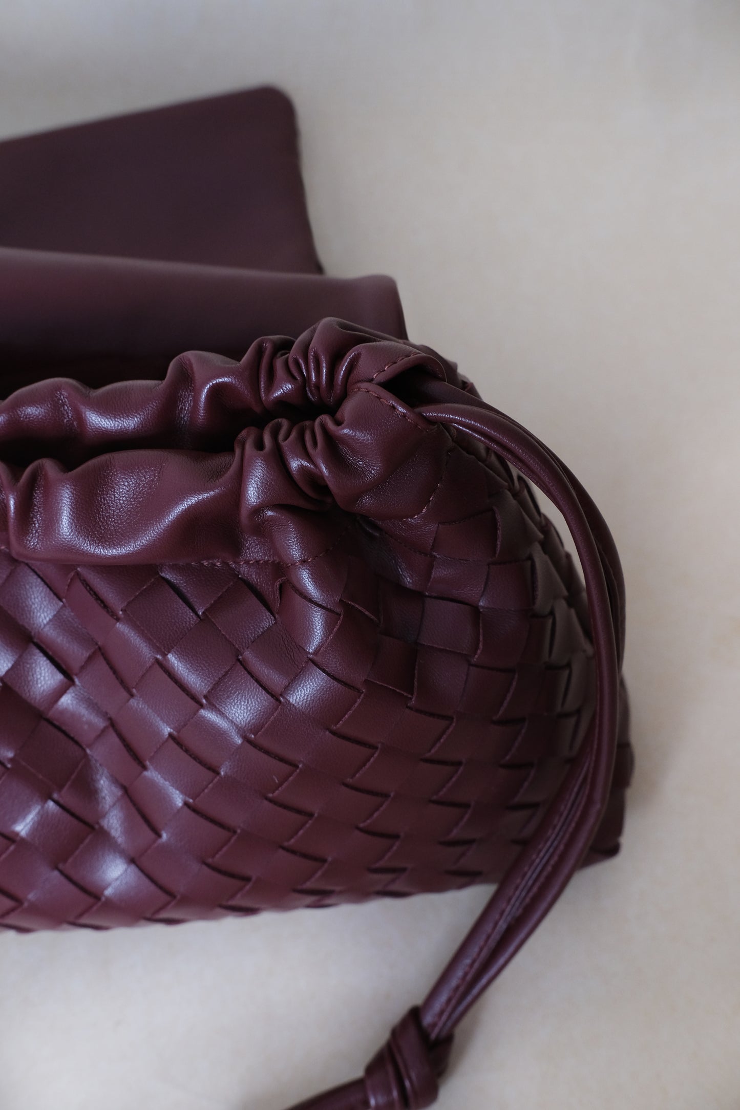 Artisan Classic Messenger Bag - Shinny Wine Red