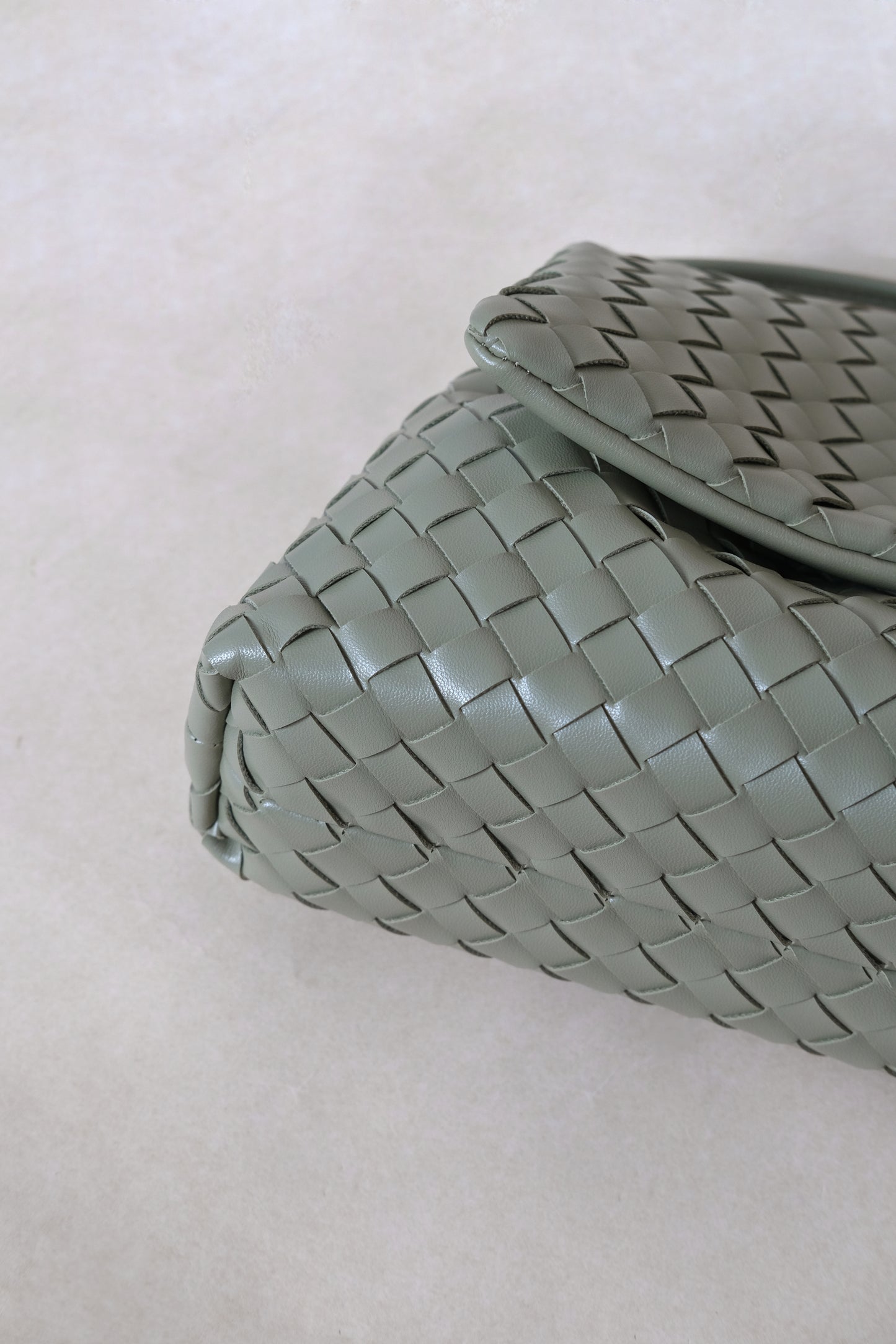 Artisan Classic Messenger Bag - Mineral Green