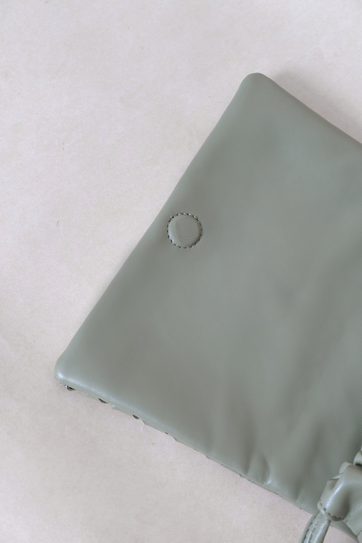 Artisan Classic Messenger Bag - Mineral Green