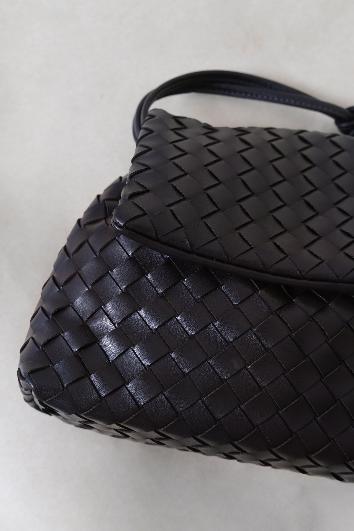 Artisan Classic Messenger Bag - Black Currant