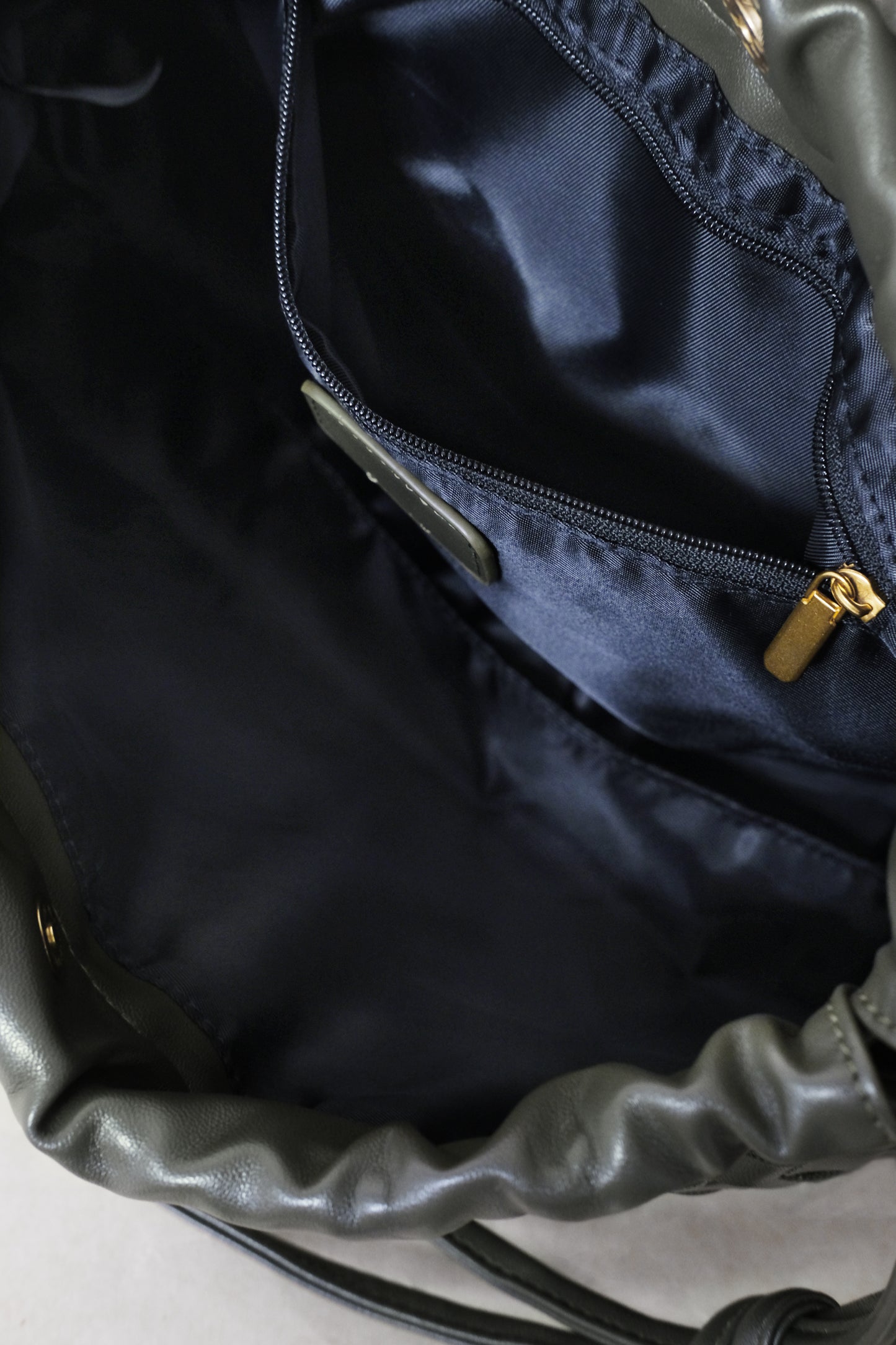 Artisan Classic Messenger Bag - Beech