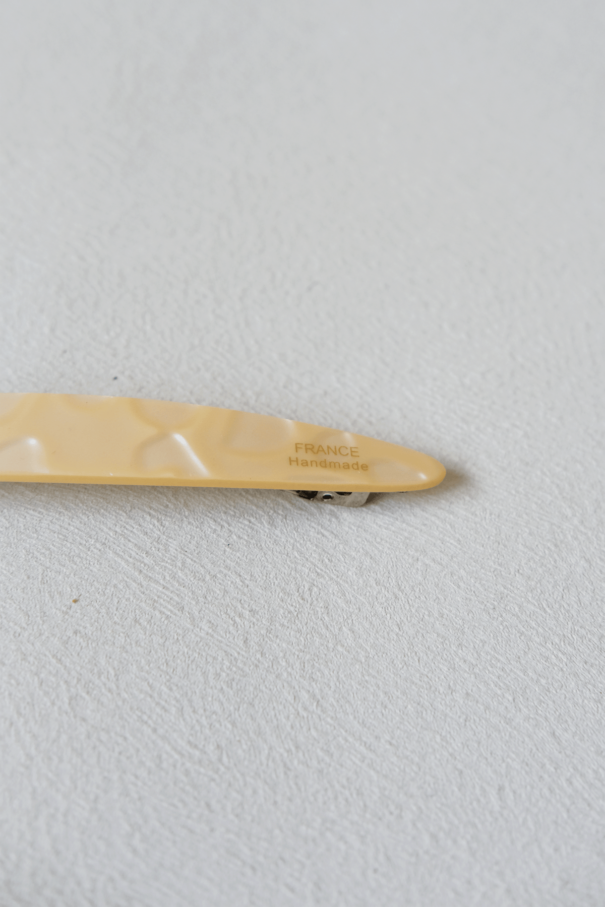 Oval Style Timeless Slim Barrette - Almond