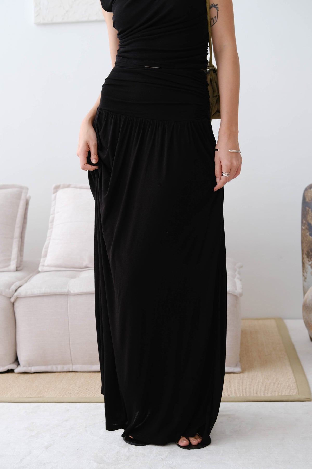 Wide Waistband Pleated Knitted Skirt In Classic Black