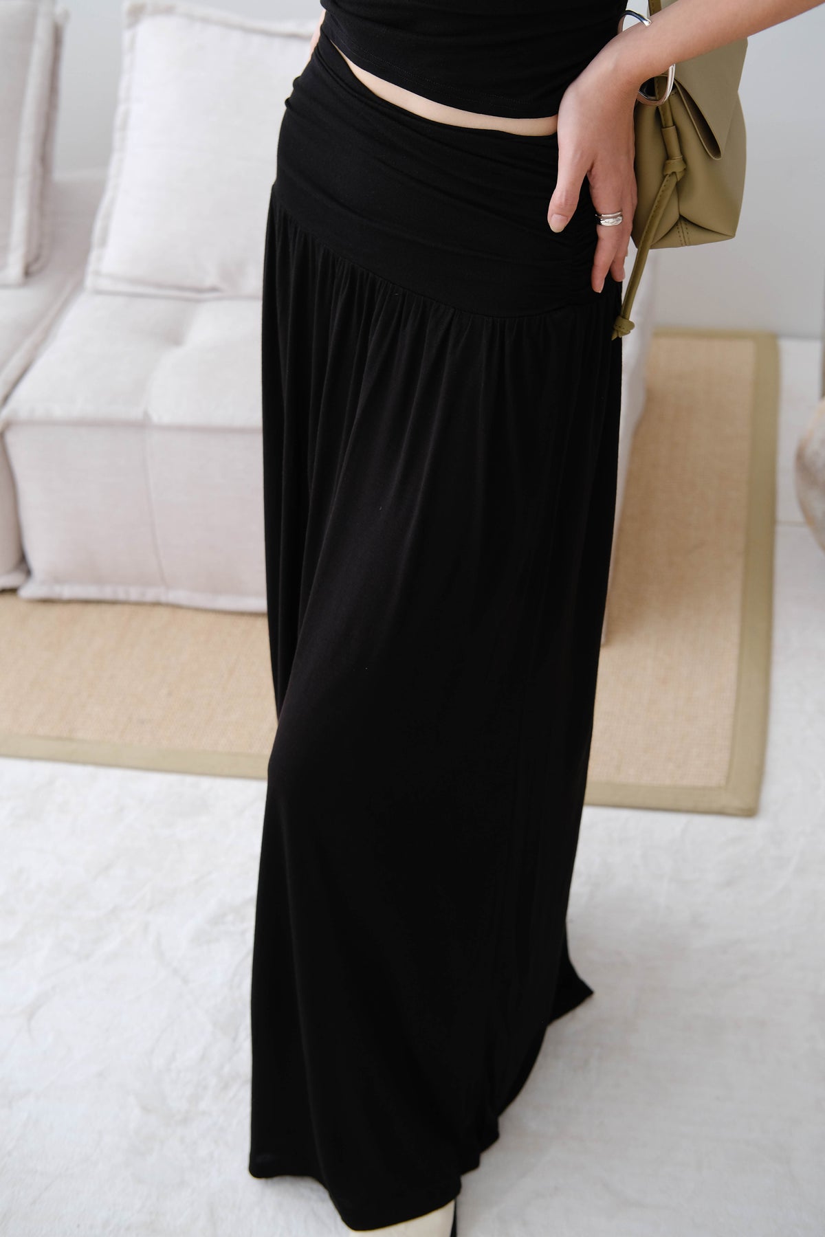 Wide Waistband Pleated Knitted Skirt In Classic Black