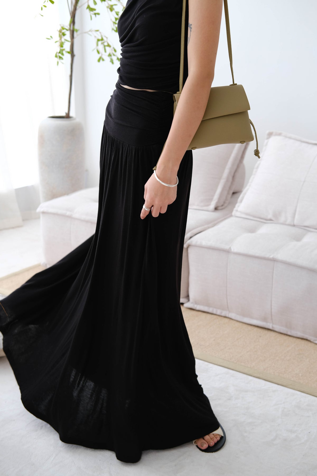 Wide Waistband Pleated Knitted Skirt In Classic Black