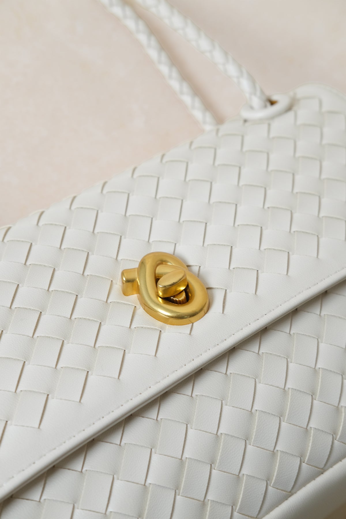 Artisan Linear Flap - Cream White