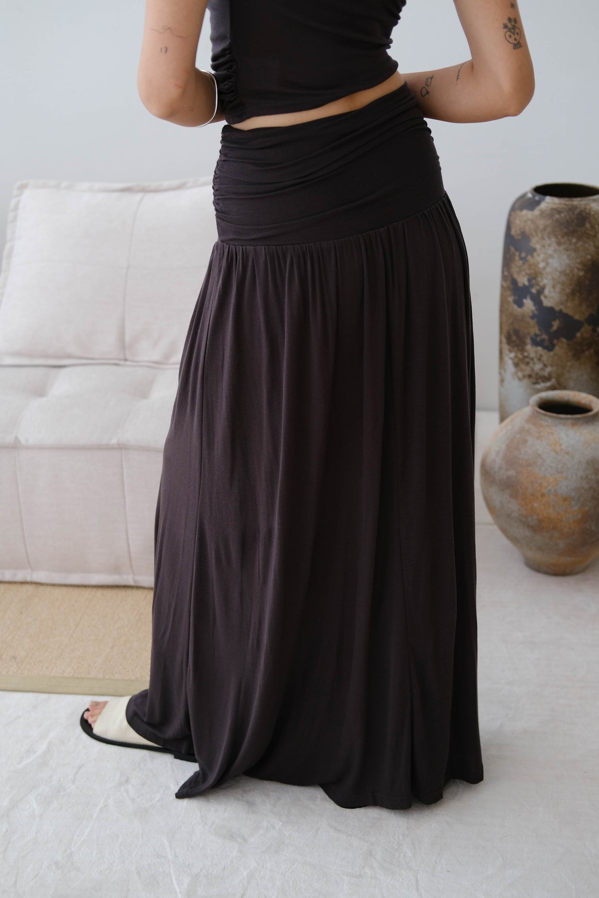 Wide Waistband Pleated Knitted Skirt In Soot Color