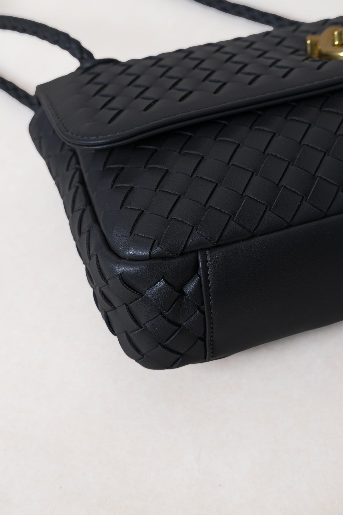 Artisan Linear Flap - Gunmetal Grey