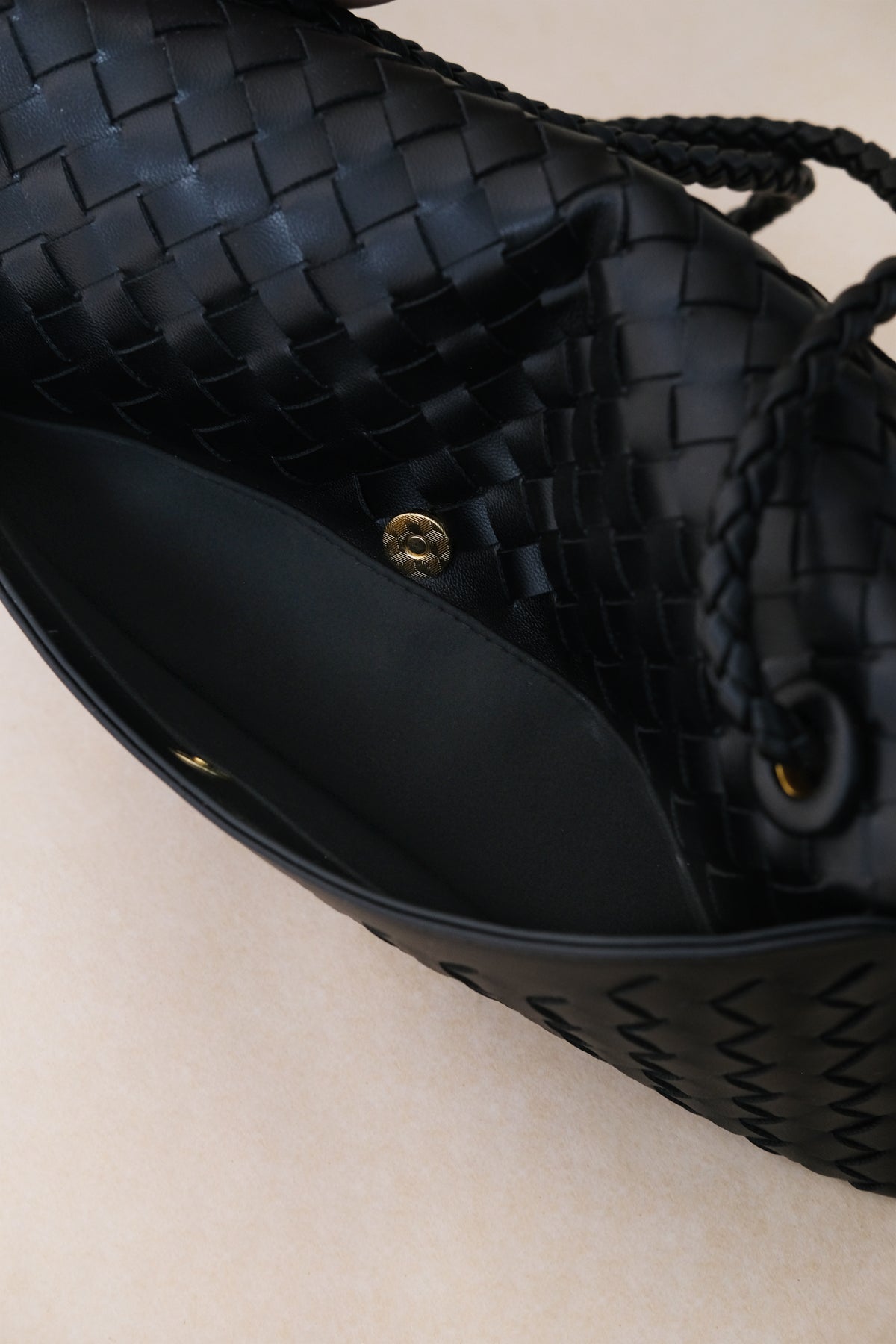 Artisan Linear Flap - Classic Black