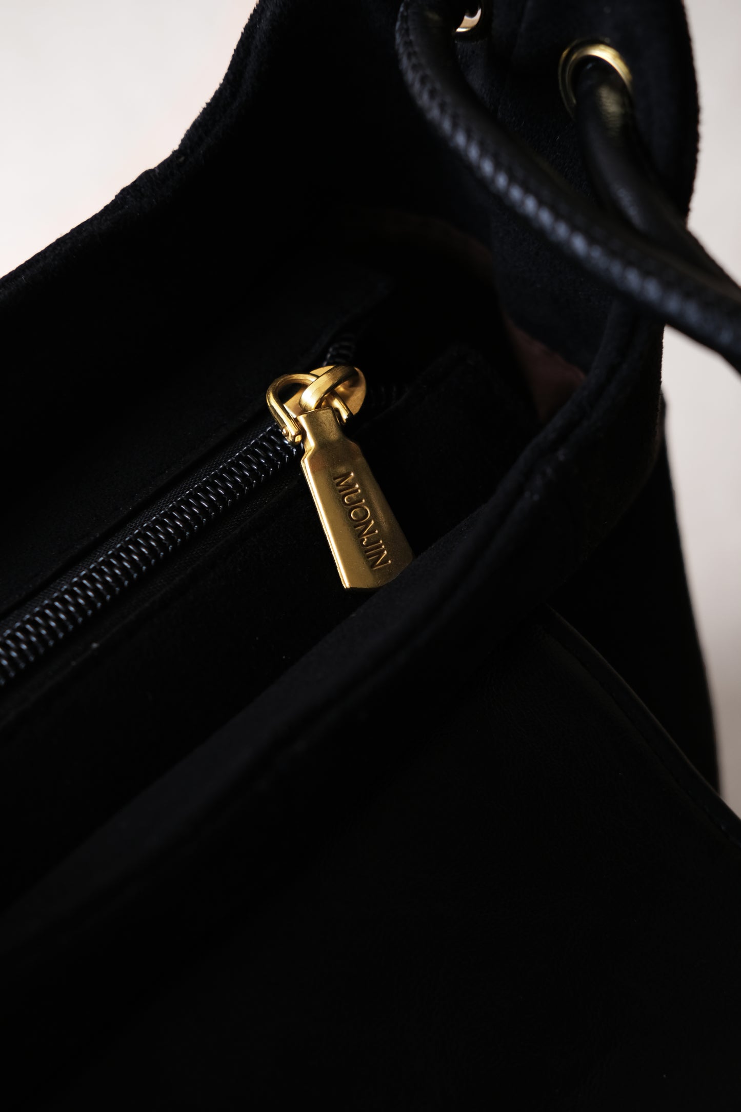 Timeless Hobo Bag - Classic Black