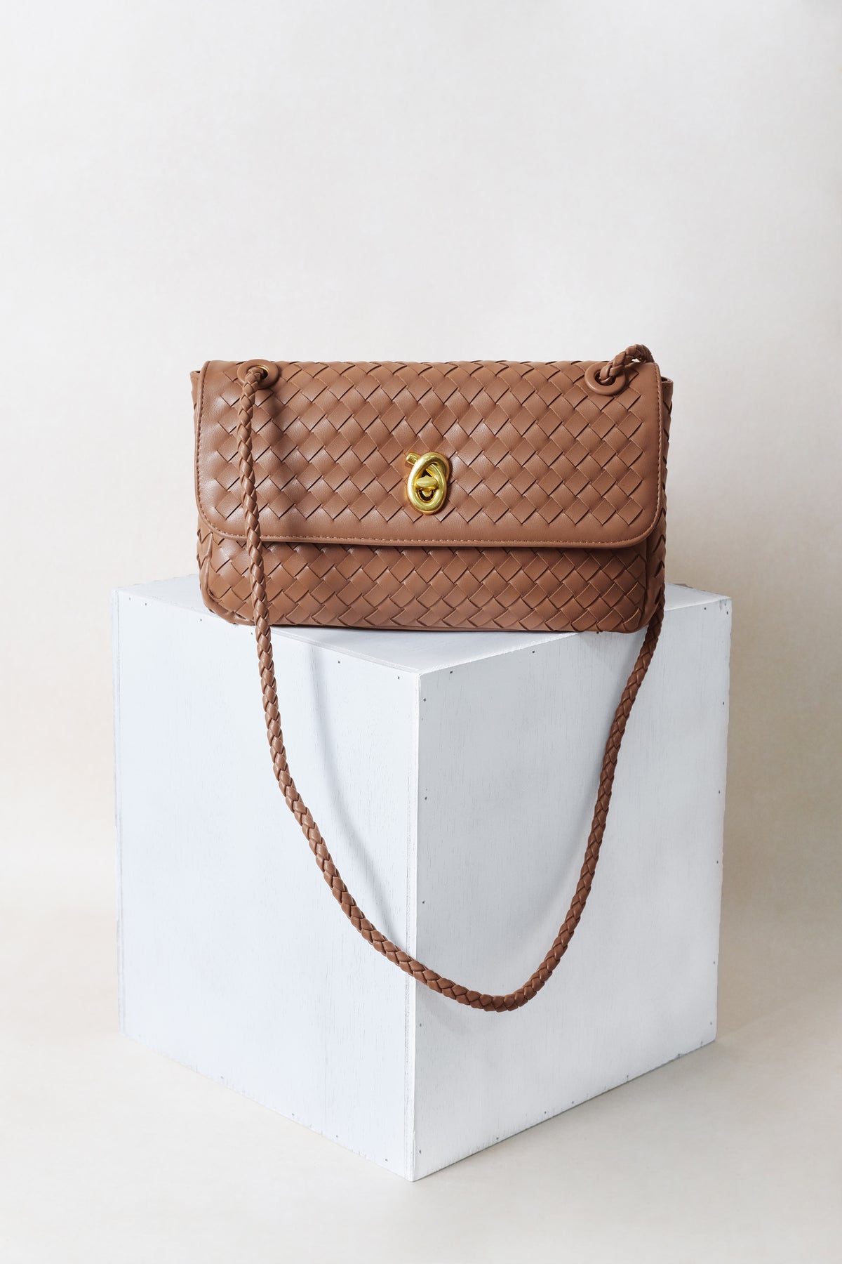 Artisan Linear Flap - Shinny Chestnut