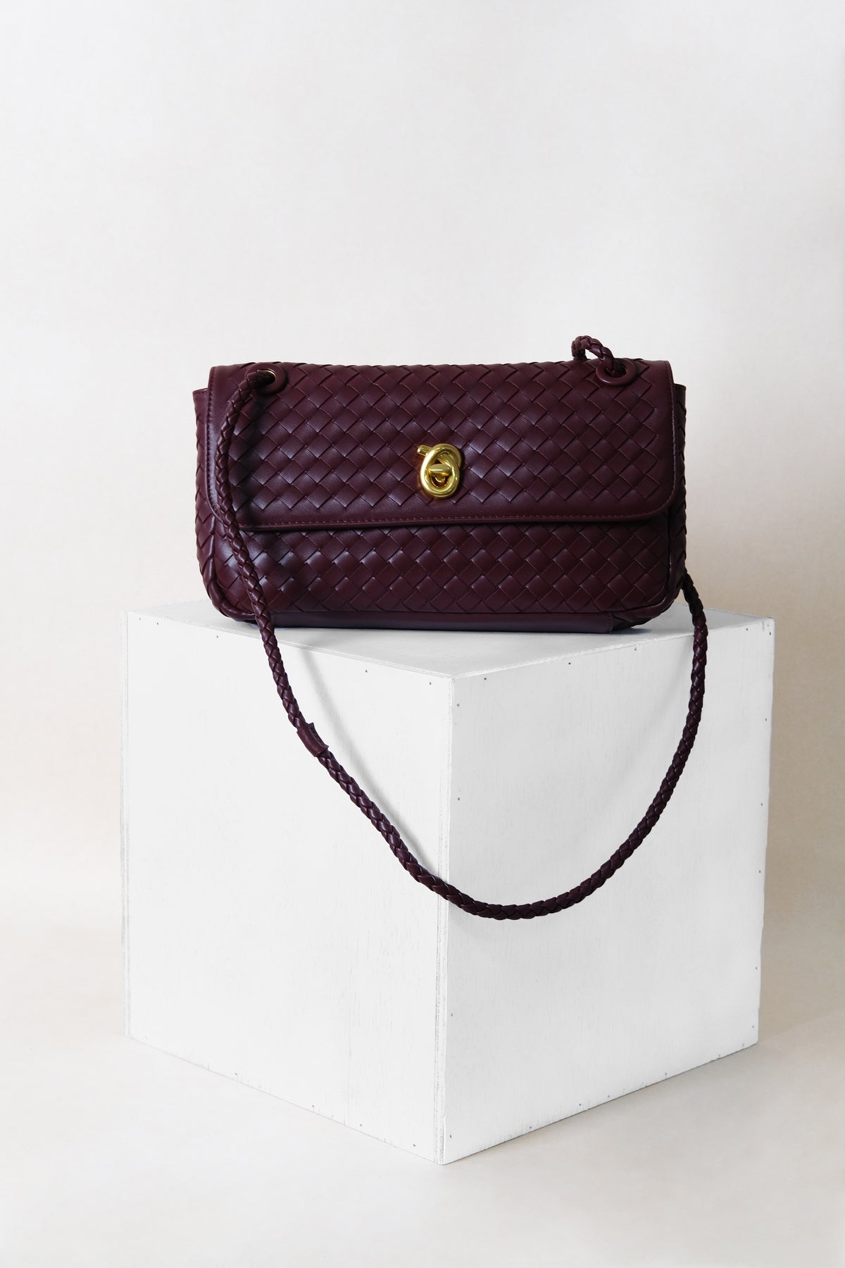 Artisan Linear Flap - Wine Red