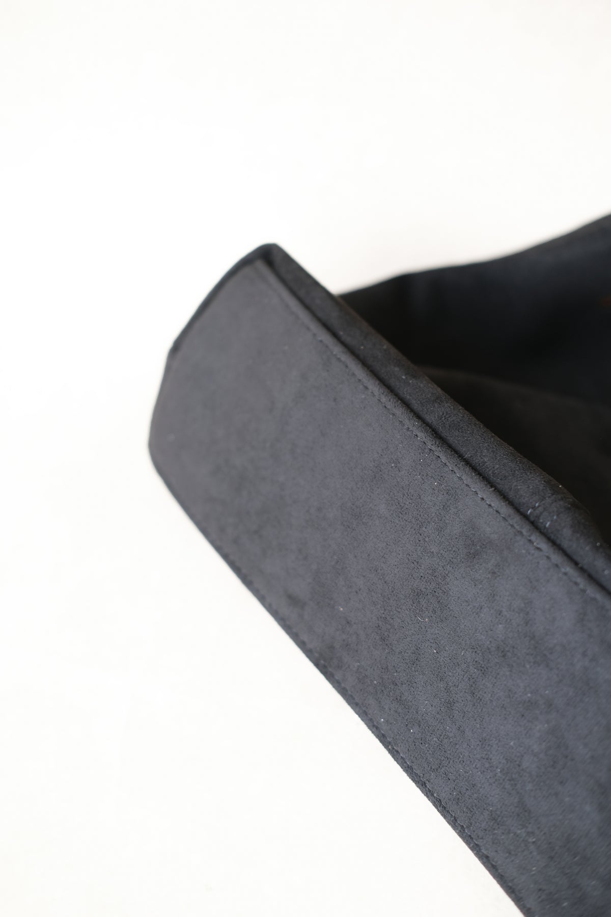 Chic Minimalist Shoulder Tote - Classic Black