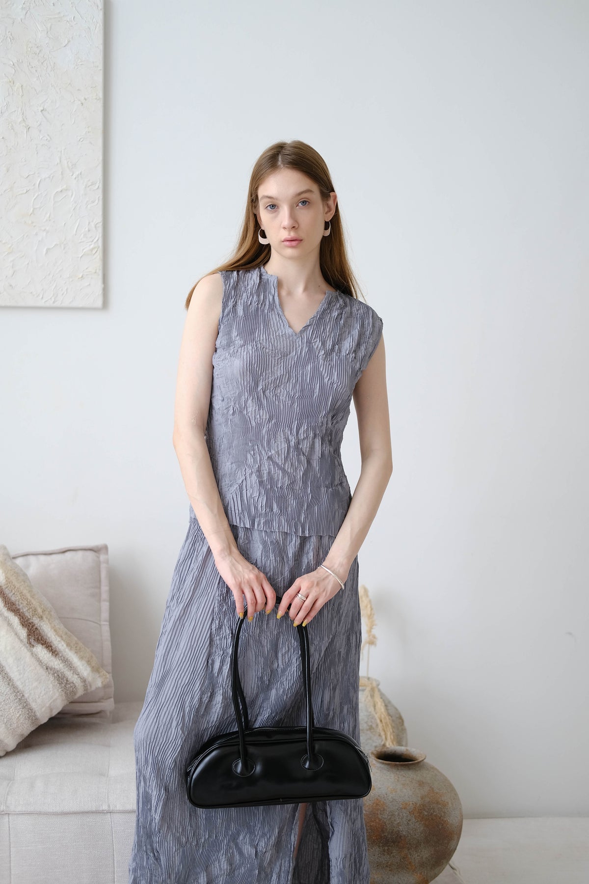 煤灰色荷葉邊 V 領上衣