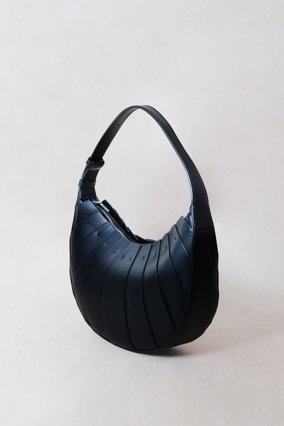 The Modena Slouch - Classic Black
