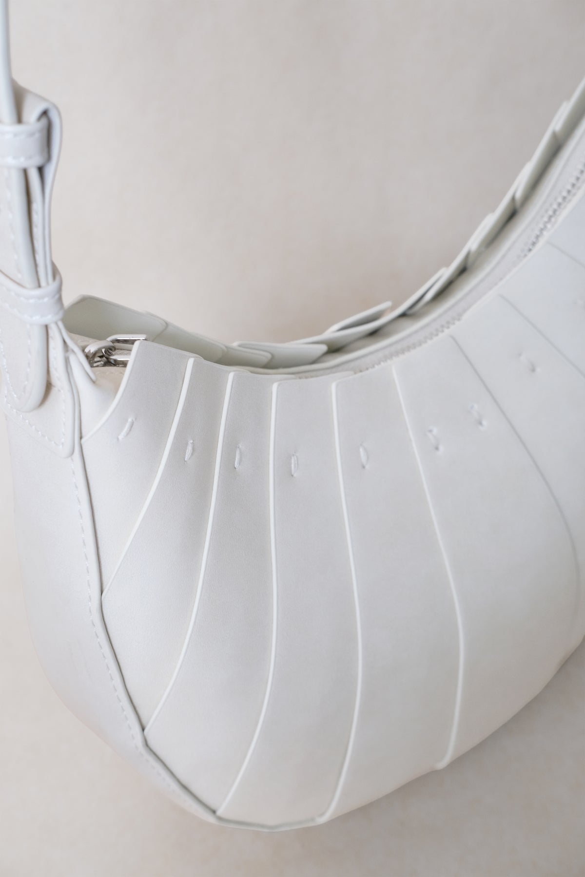 The Modena Slouch - White