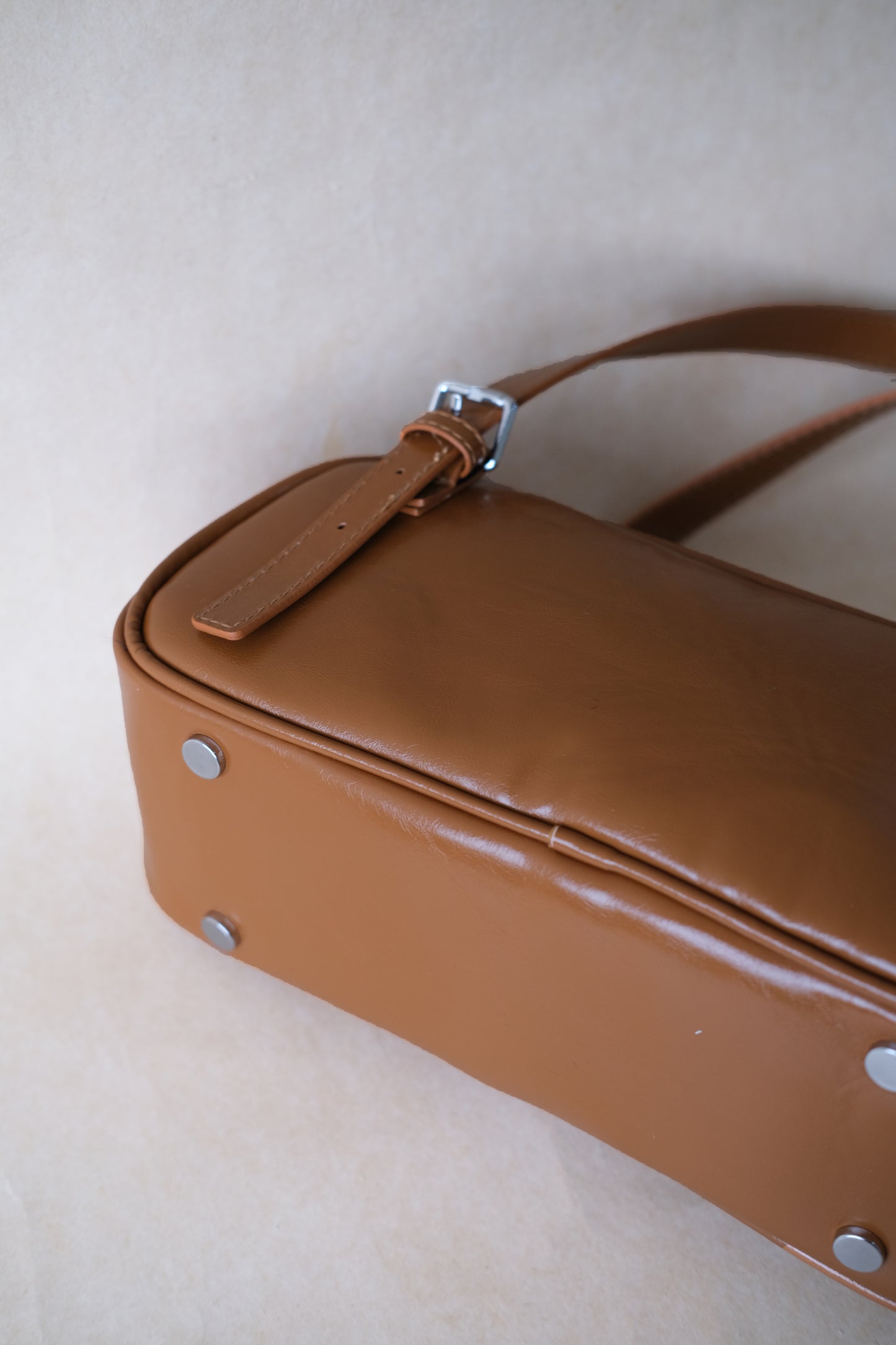 Vintage Baguette Shoulder Bag - Chestnut