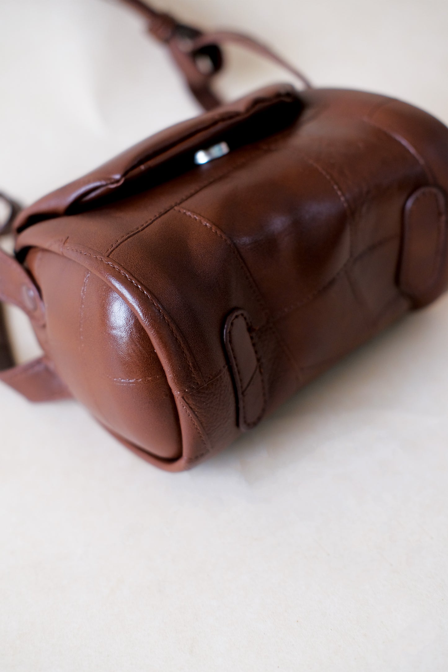 The Bijou Barrel bag - Chestnut