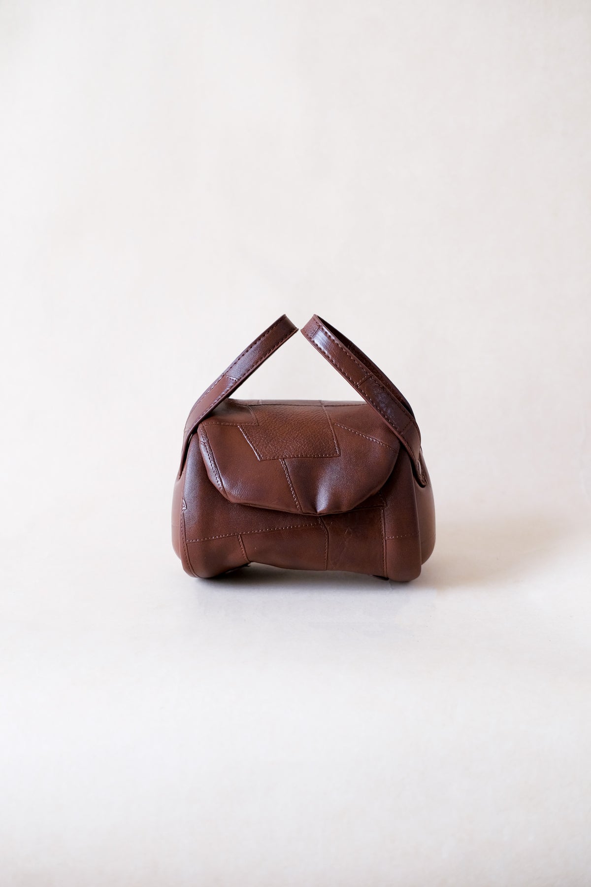 The Bijou Barrel bag - Chestnut