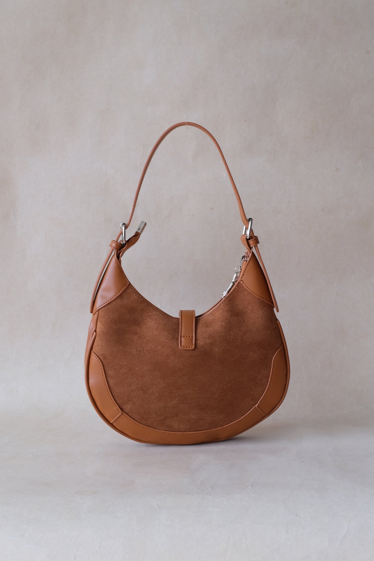 Classic Velvet Saddle Handbag - Chestnut