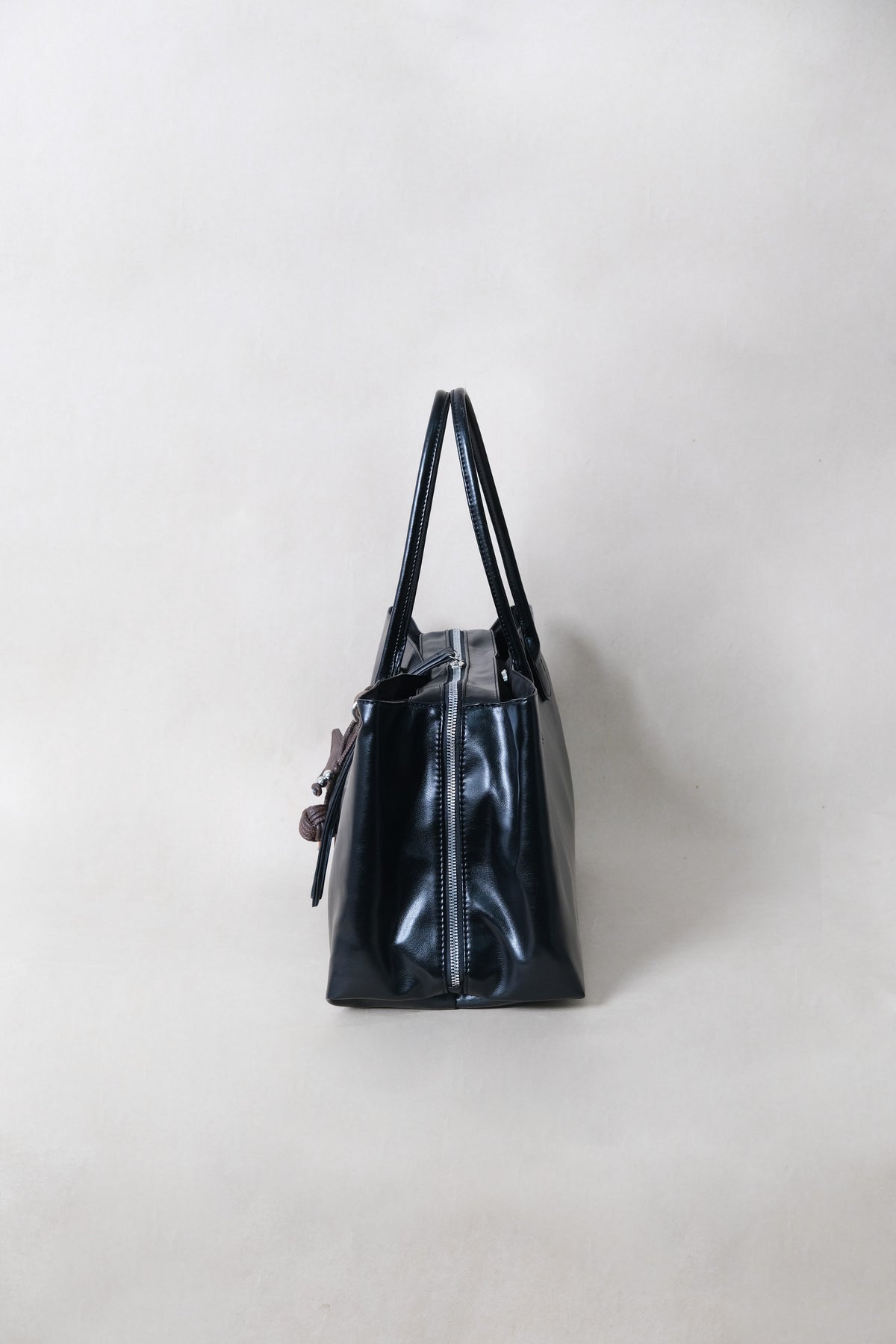 Classic Flow Work Tote - Classic Black (With Charm)