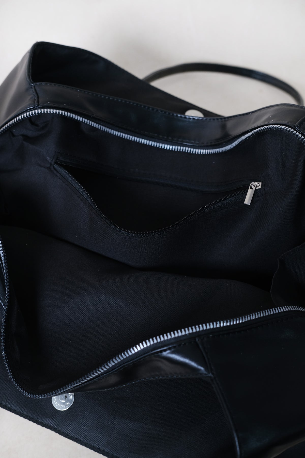 Classic Flow Work Tote - Classic Black (With Charm)