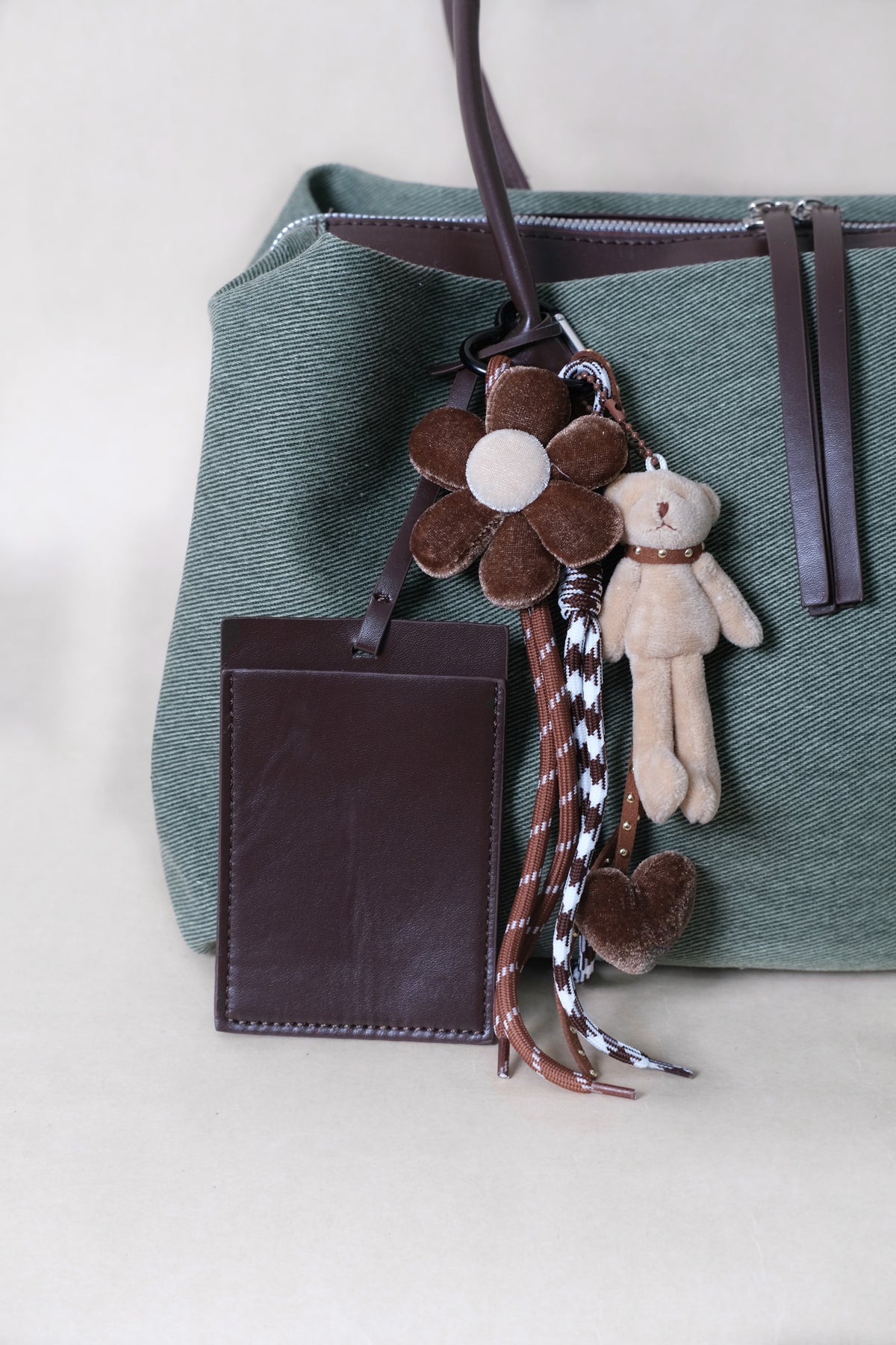 Classic Flow Everyday Canvas Tote - Green (With Charm)