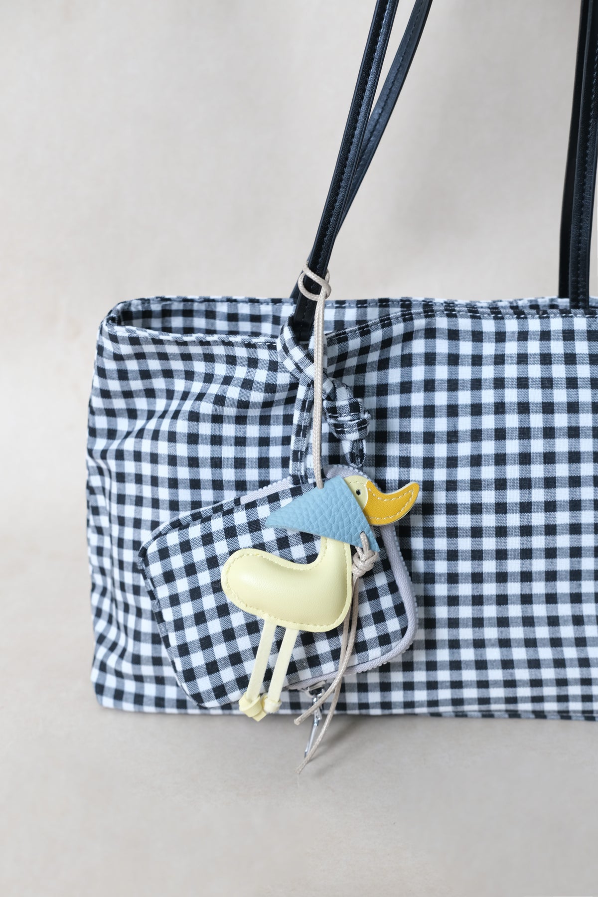 Classic Avenue Tote - Gingham (With Charm)