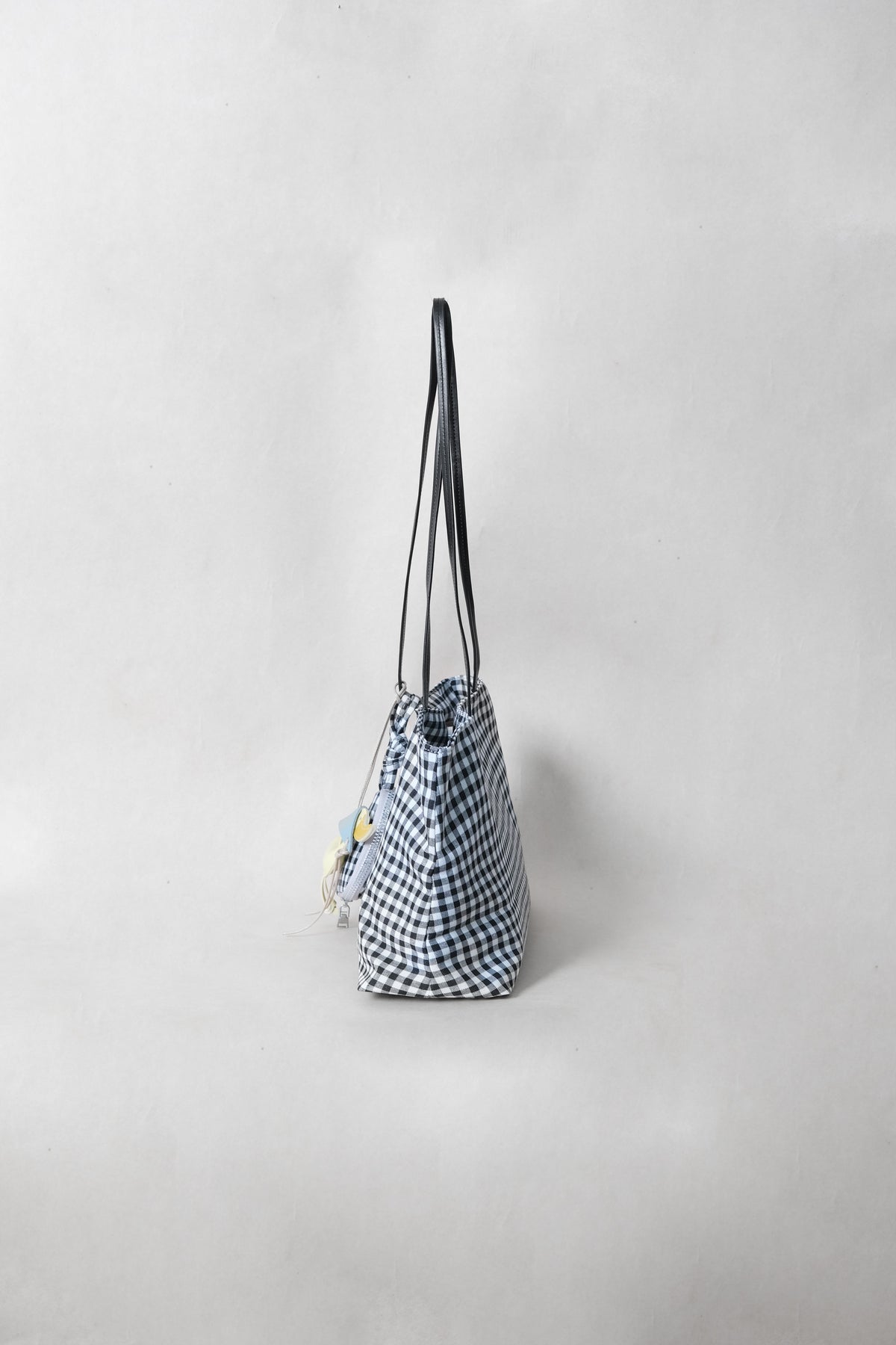 Classic Avenue Tote - Gingham (With Charm)