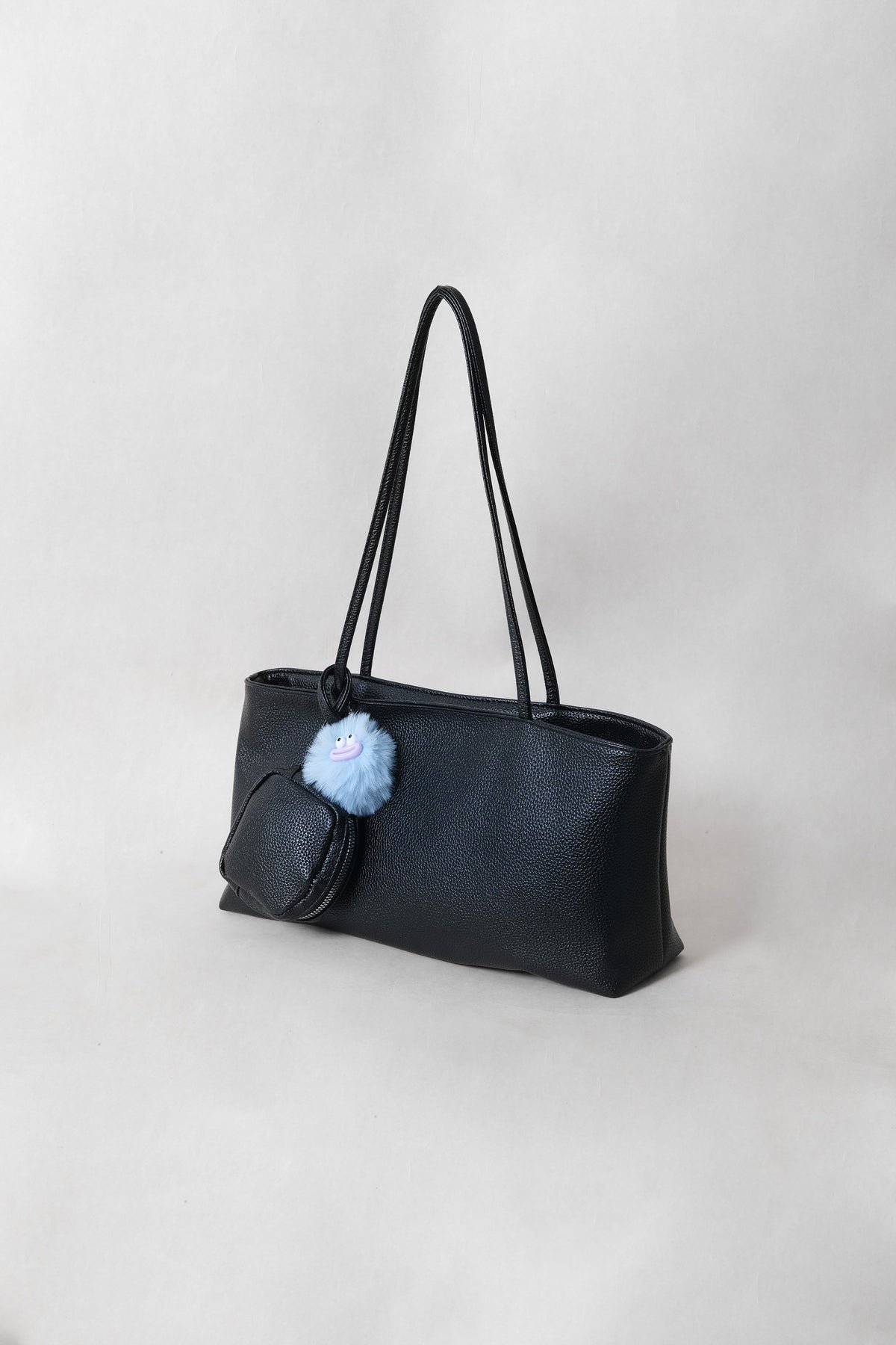 The Classic Avenue Carryall - Classic Black