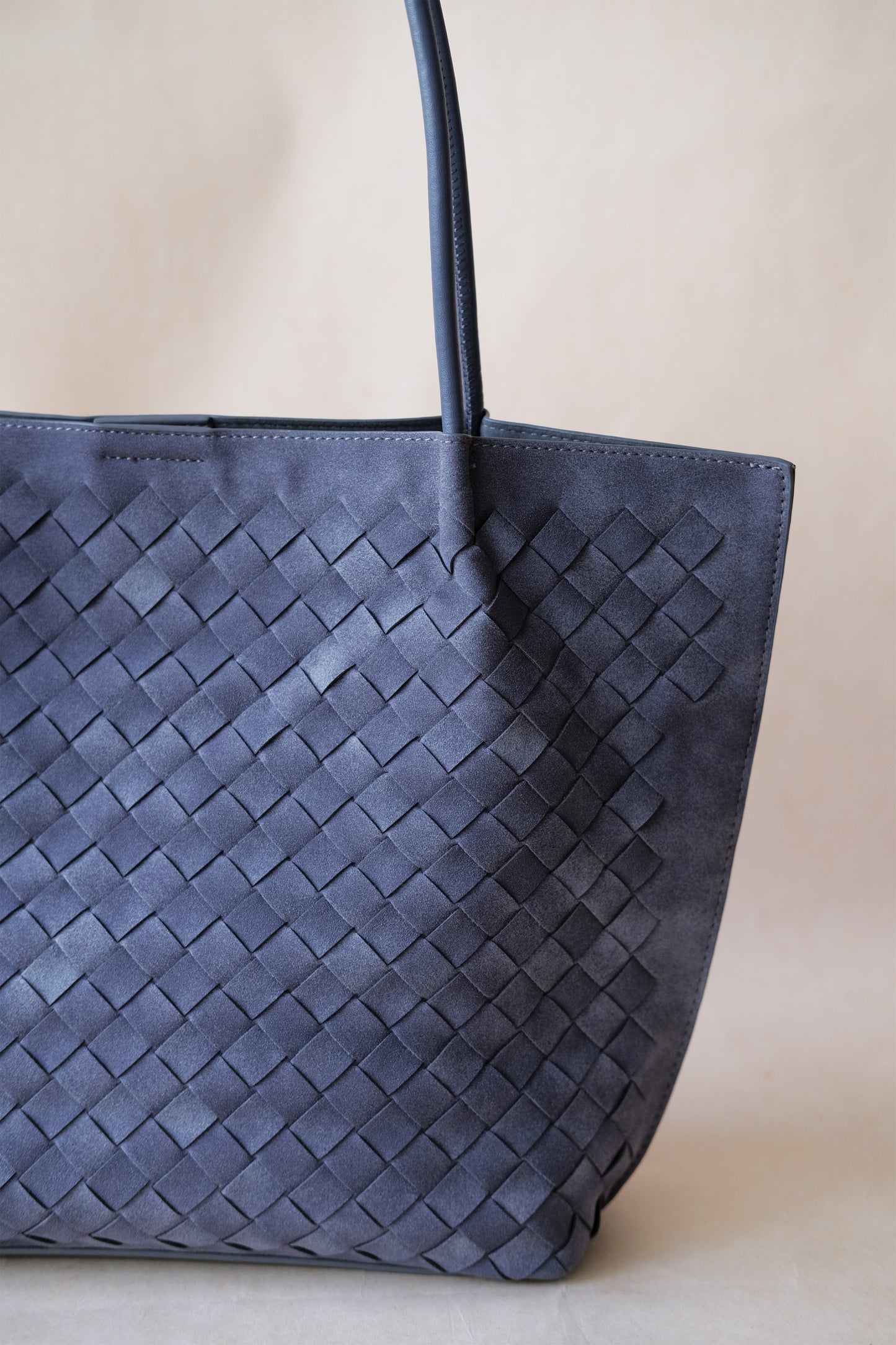 The Artisan Grande Tote - Warm Gray