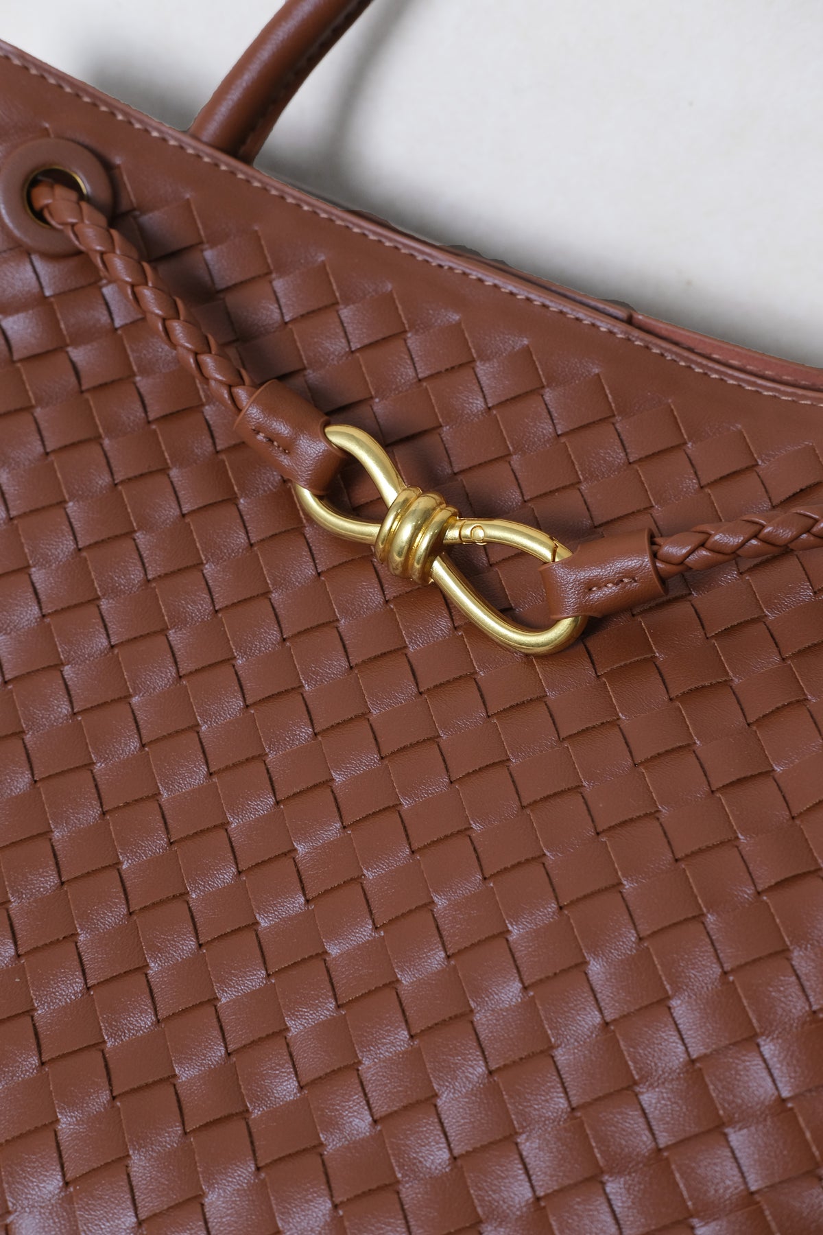 Large Artisan Grace Tote - Shinny Chestnut
