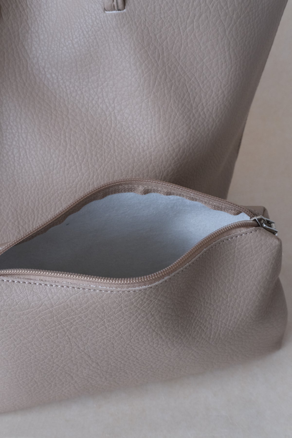 Ara Luxe Shoulder Tote - Khaki