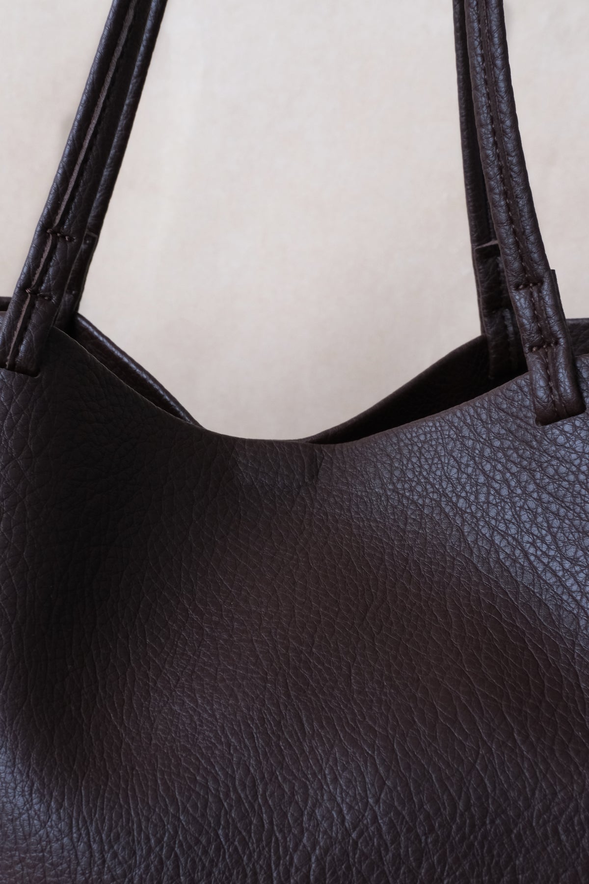 Ara Luxe Shoulder Tote - Coffee