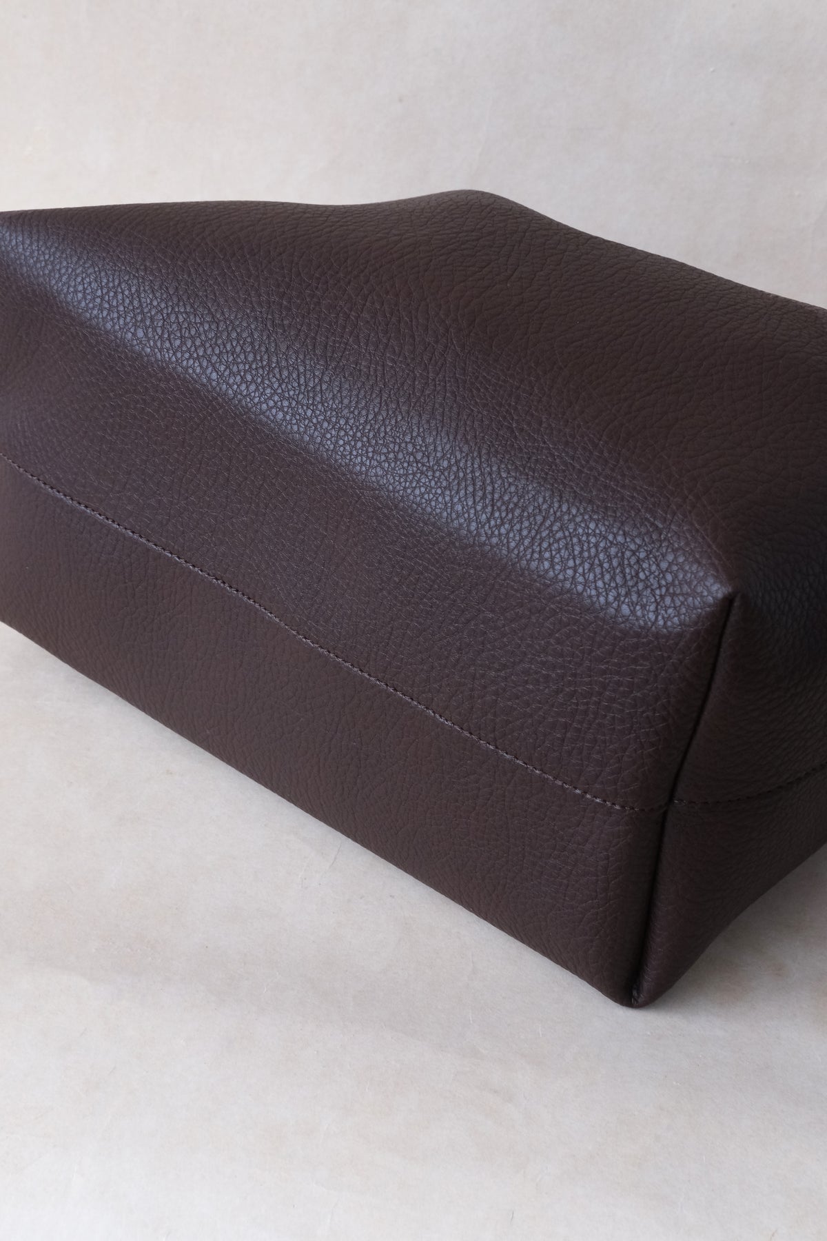 Ara Luxe Shoulder Tote - Coffee