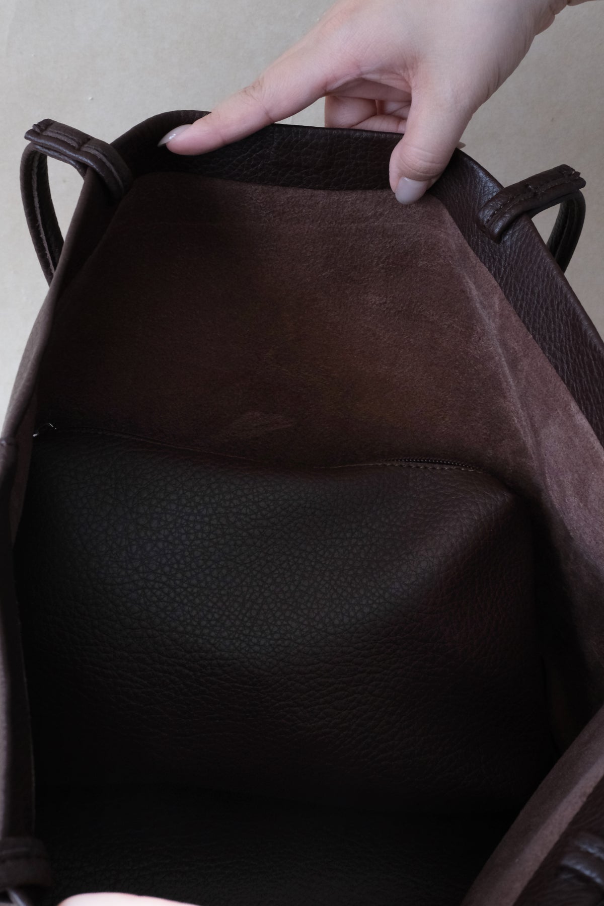 Ara Luxe Shoulder Tote - Coffee