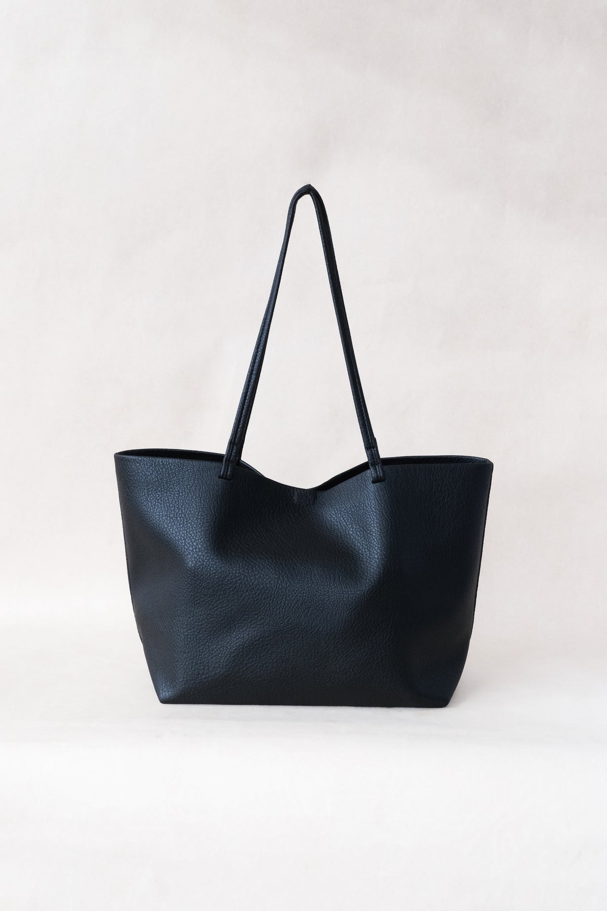 Ara Luxe Shoulder Tote - Classic Black