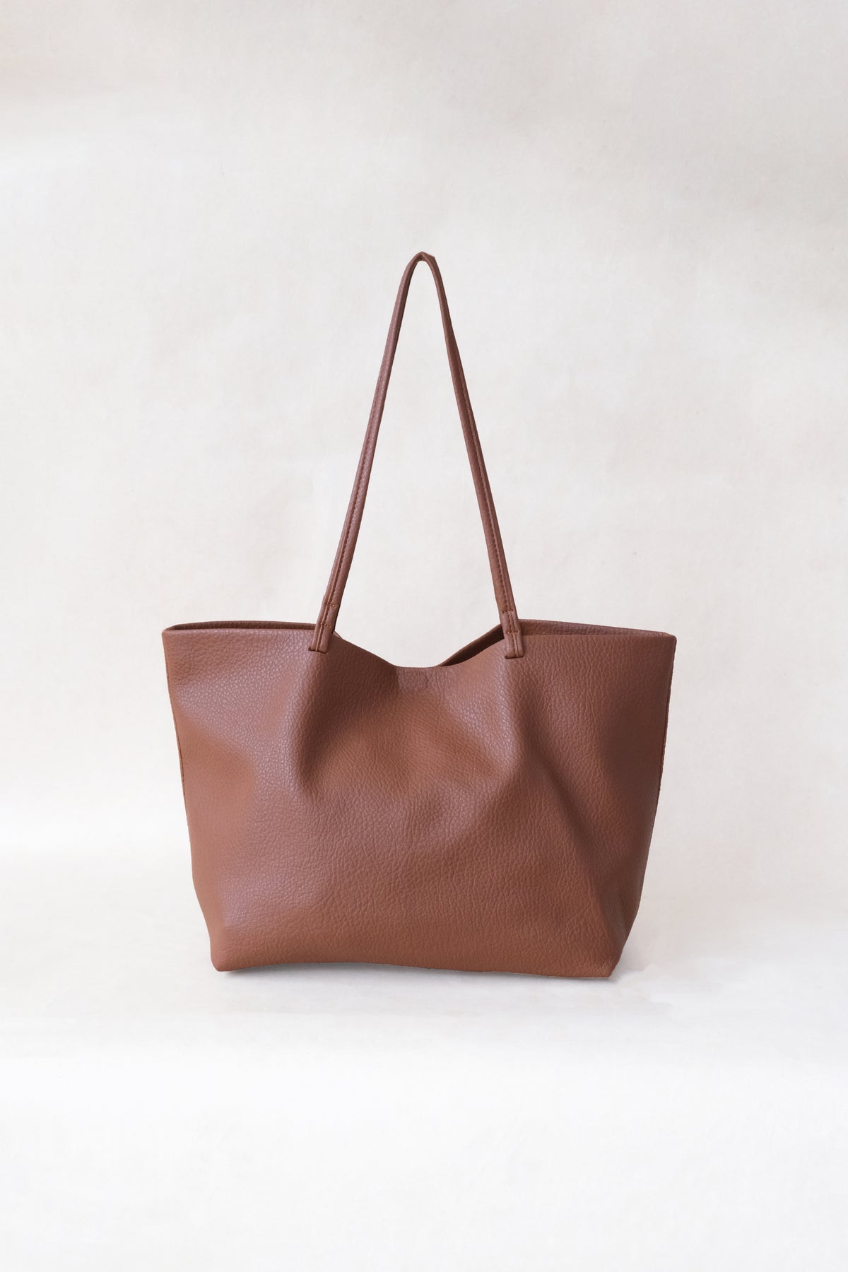Ara Luxe Shoulder Tote - Chestnut