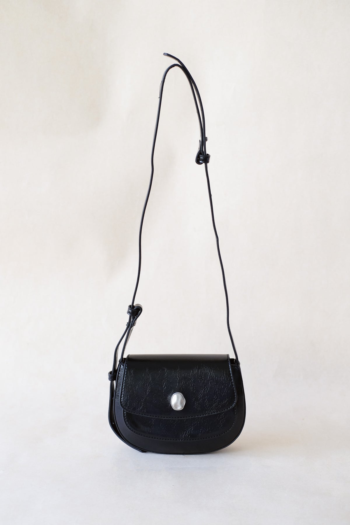 The Yuna Saddle Bag - Classic Black