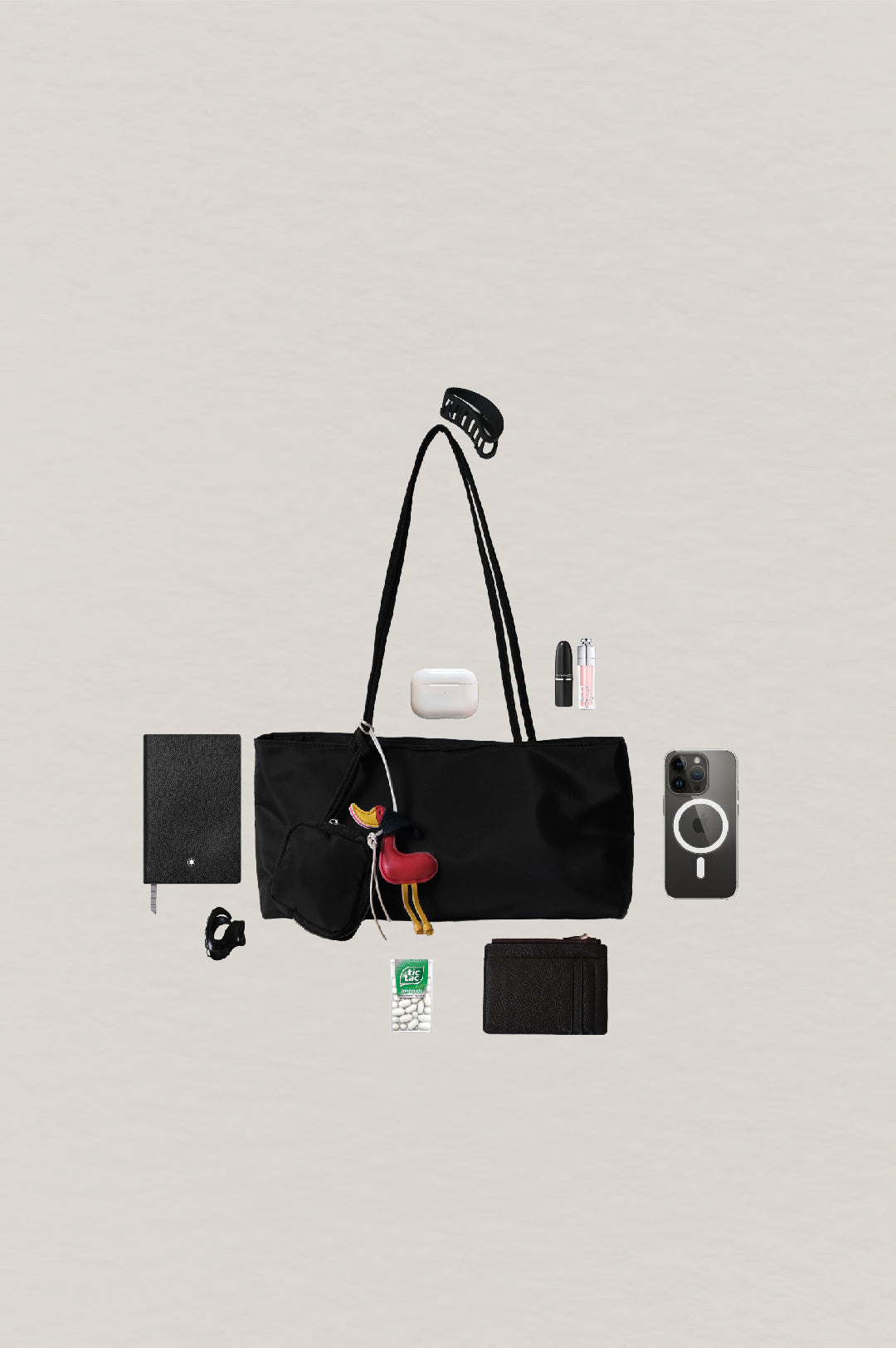 Classic Avenue Tote - Classic Black (With Charm)