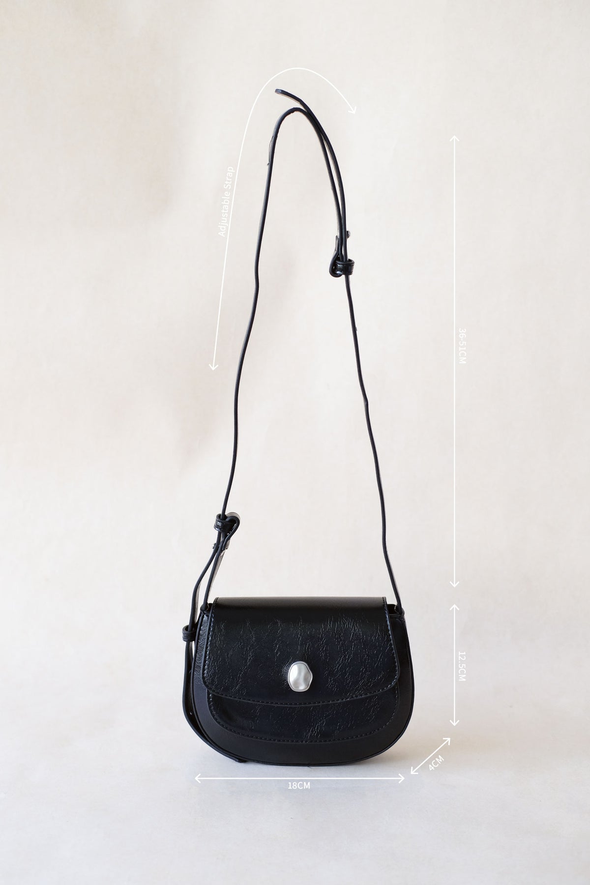 The Yuna Saddle Bag - Classic Black