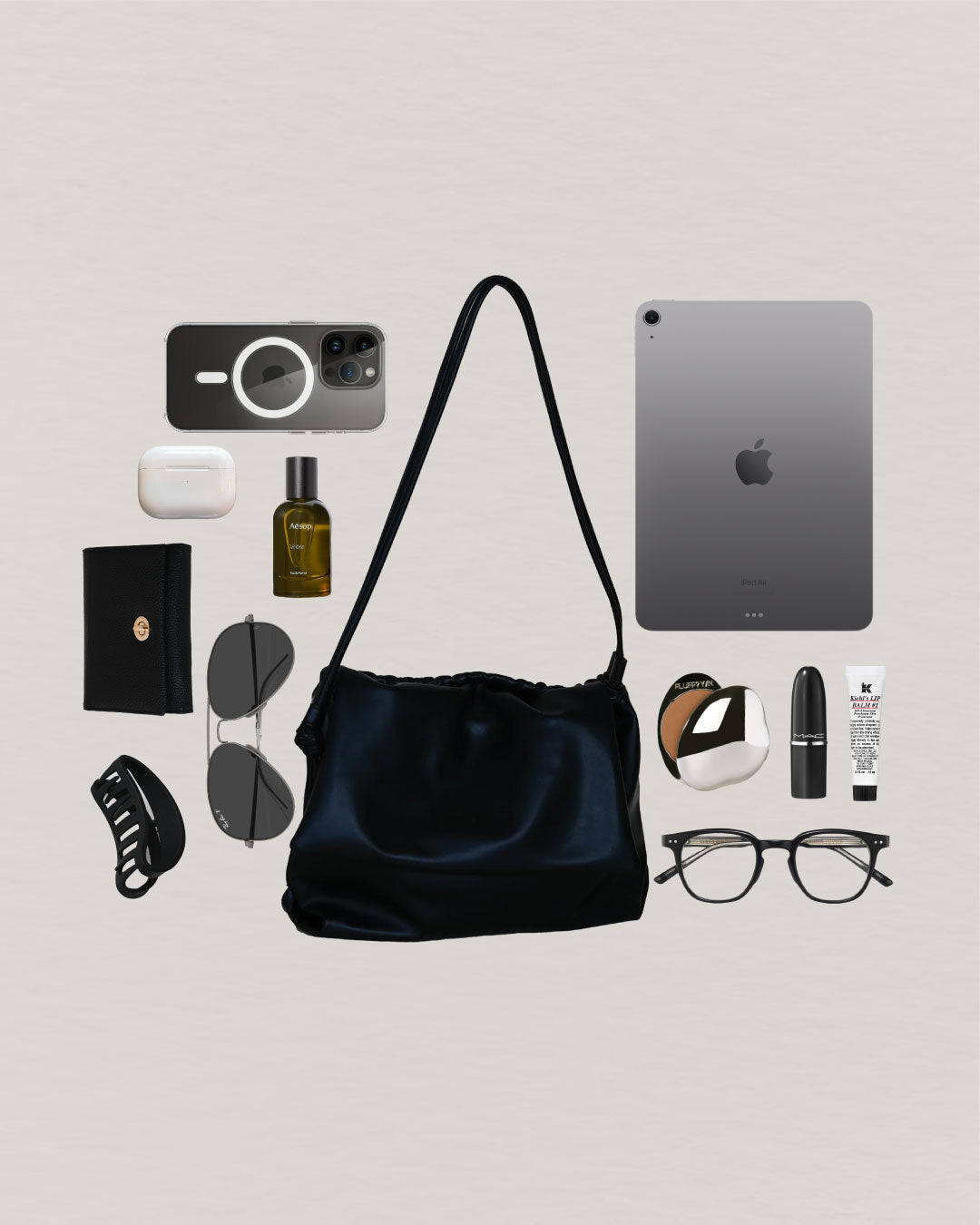 Drawstring Pleated Large Capacity Shoulder Bag in Classic Black