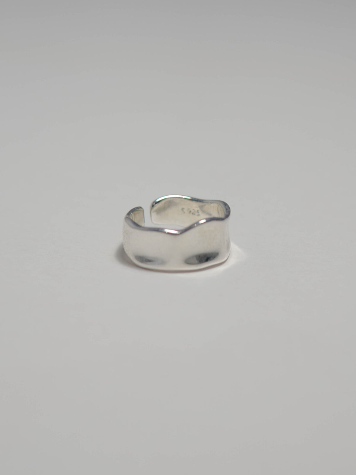 Irregular thin ring