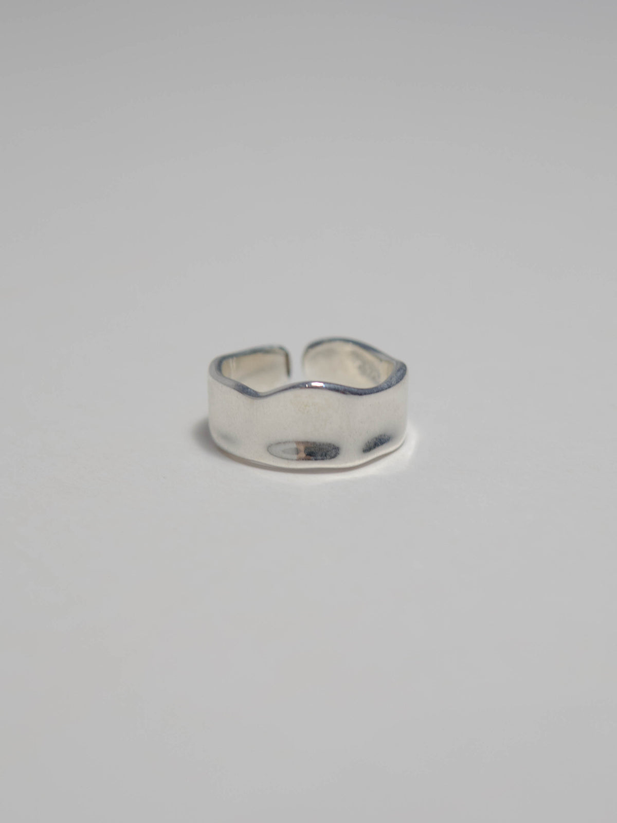 Irregular thin ring