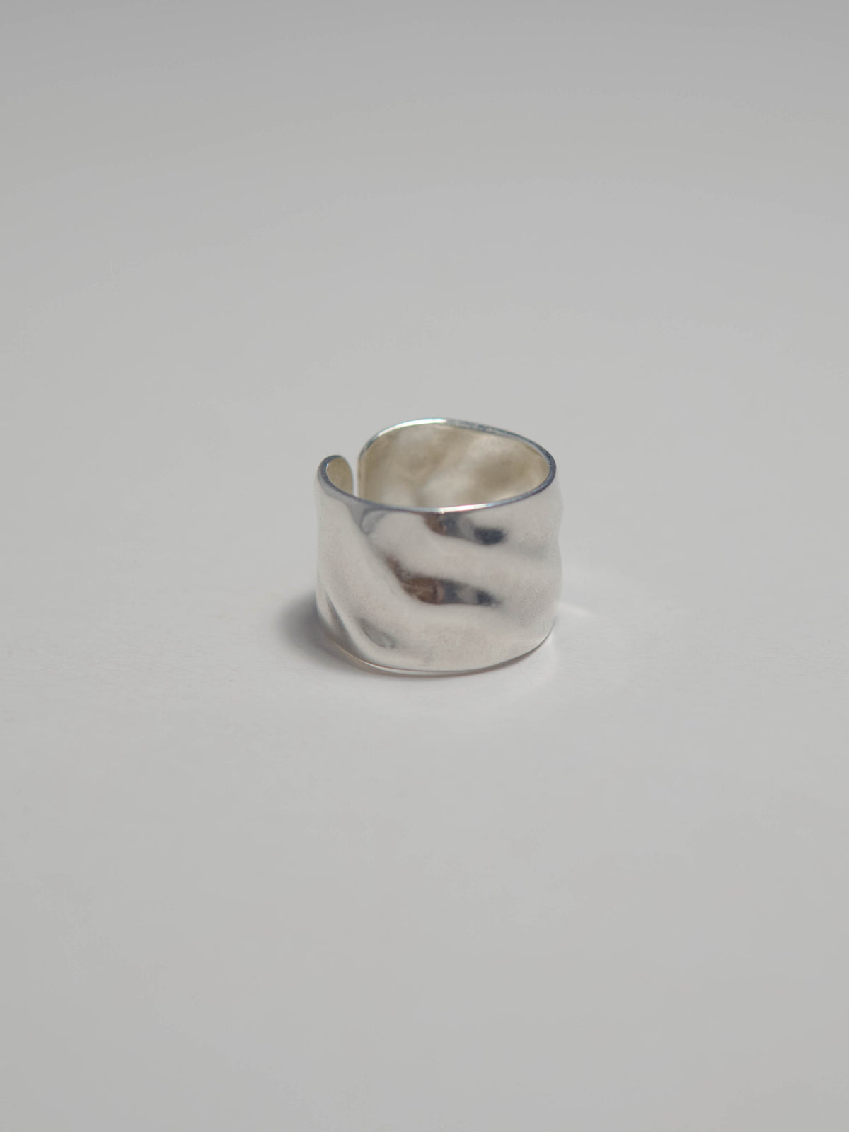 Broad edge light plate chain ring