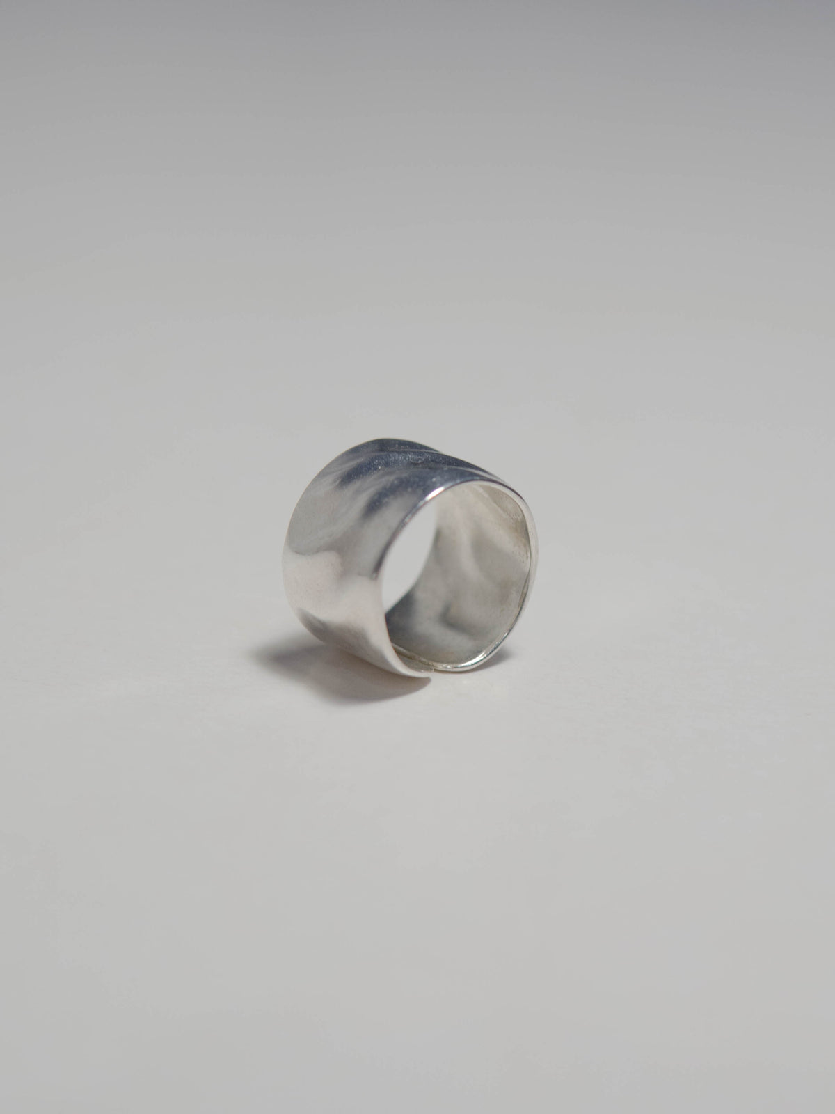 Broad edge light plate chain ring