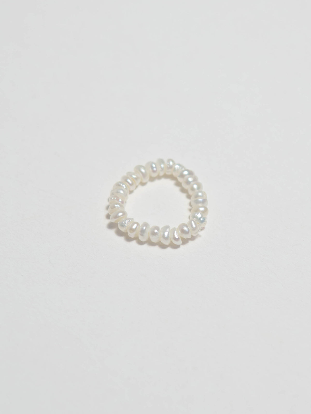Ἀφροδίτη Baroque mini pearl ring