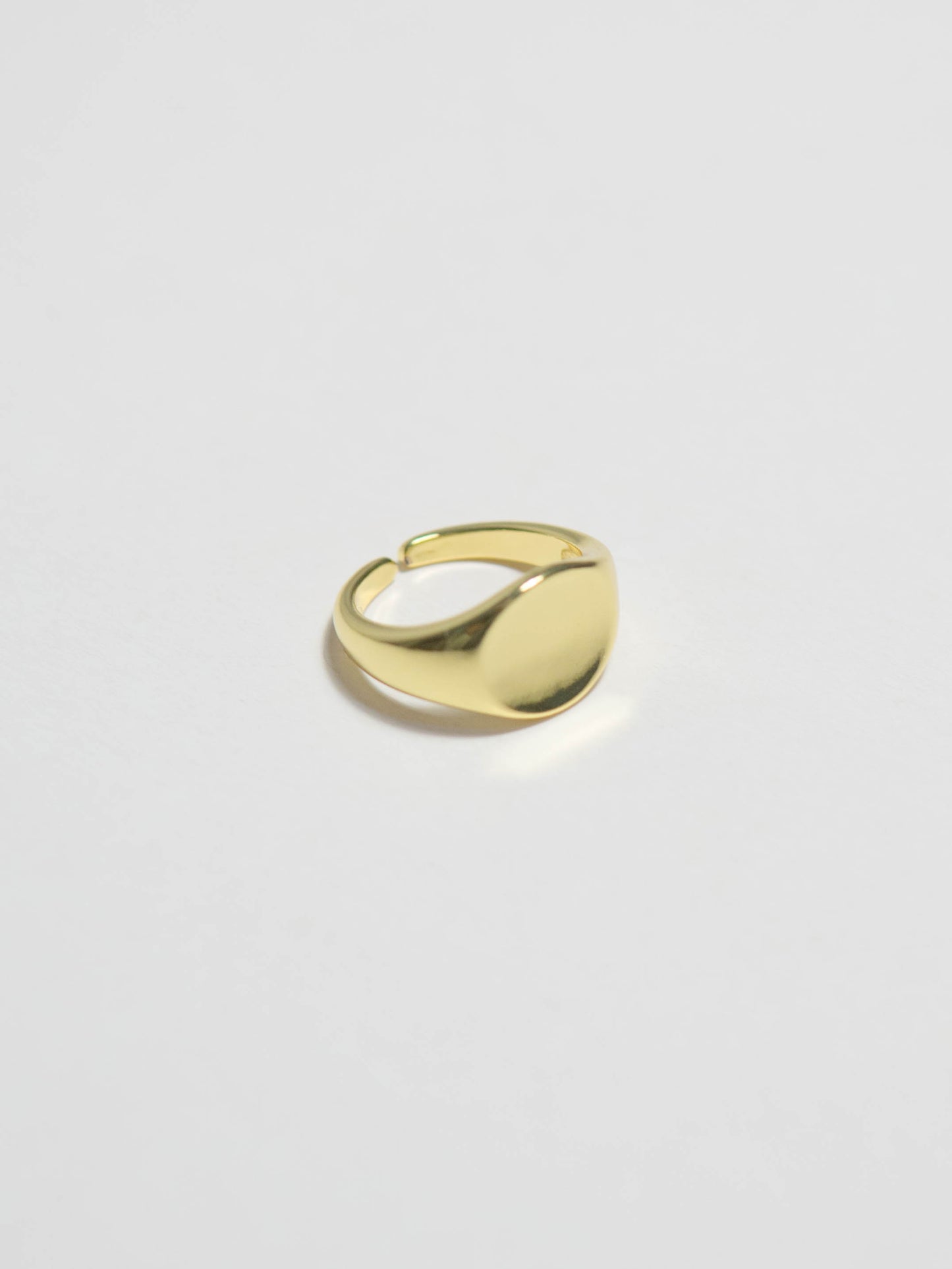 Geometric circle ring in Gold Vermeil