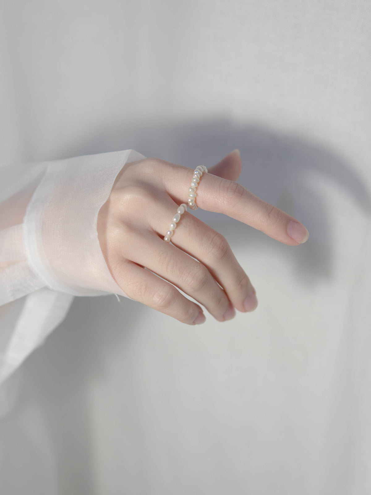 Ἀφροδίτη Baroque mini pearl ring