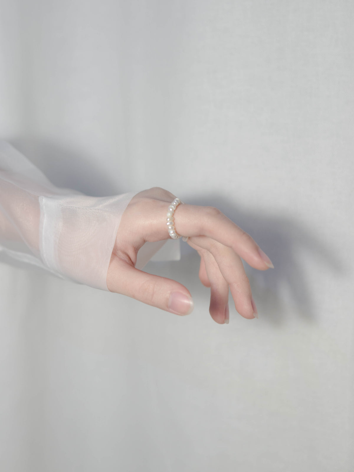 Ἀφροδίτη Baroque mini pearl ring